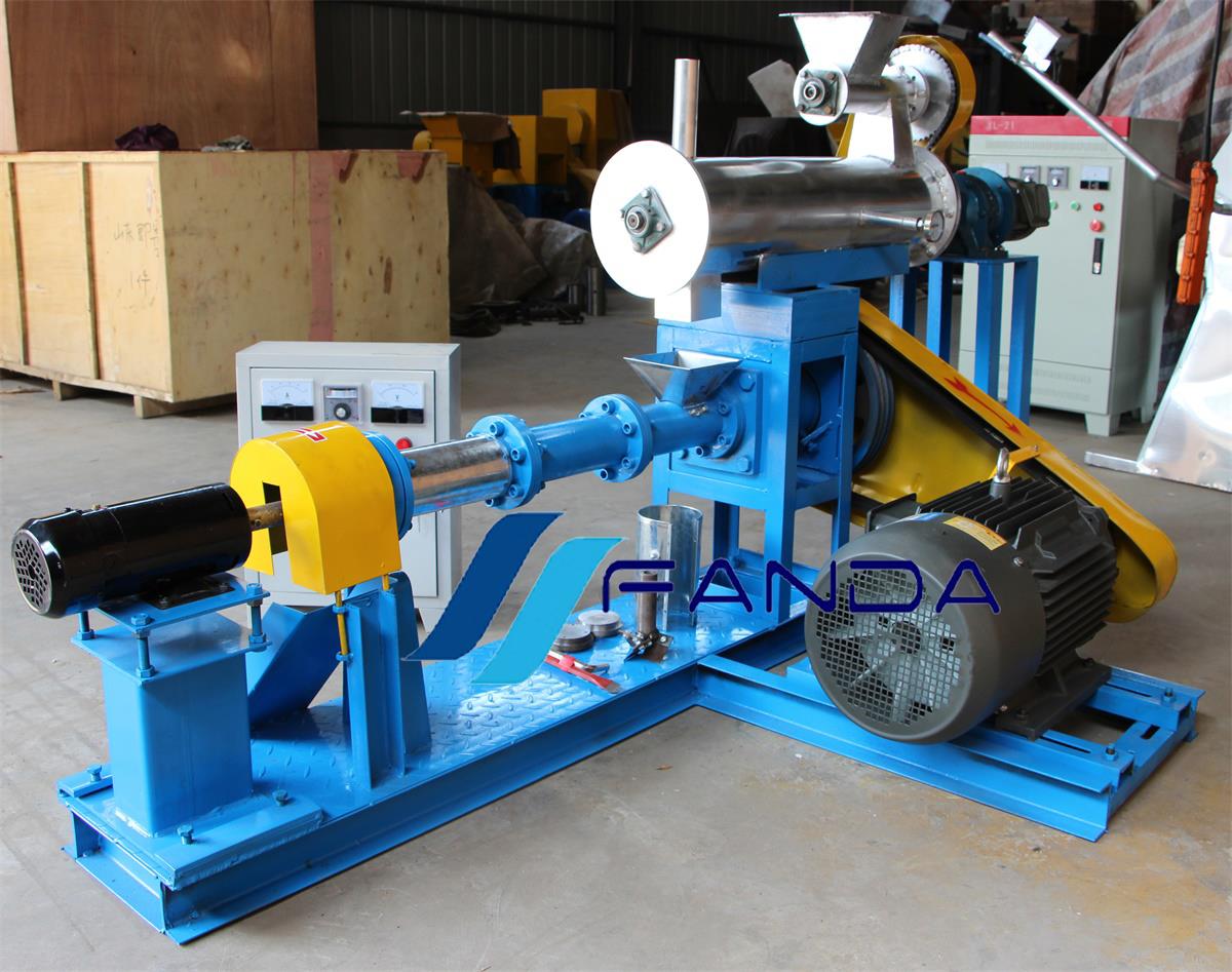 Wet type fish feed pellet machine.jpg